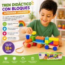 Niño jugando con tren didáctico de madera Montessori