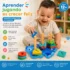 Bebé jugando con juguete didáctico Montessori de madera en forma de elefante